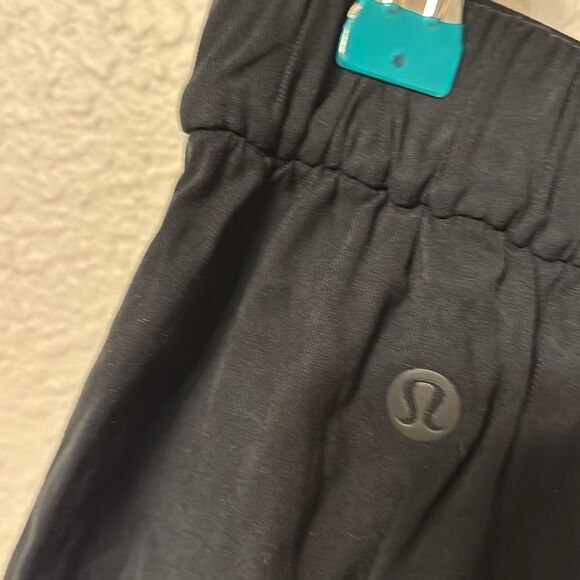 Lululemon Metropolis Maven High Rise Crop Pants Size 4 - Picture 2 of 6